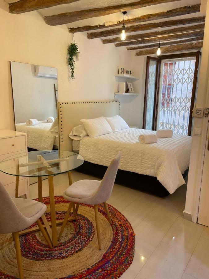 La Curiosa Del Casc Antic Apartment ตาร์ราโกนา ภายนอก รูปภาพ