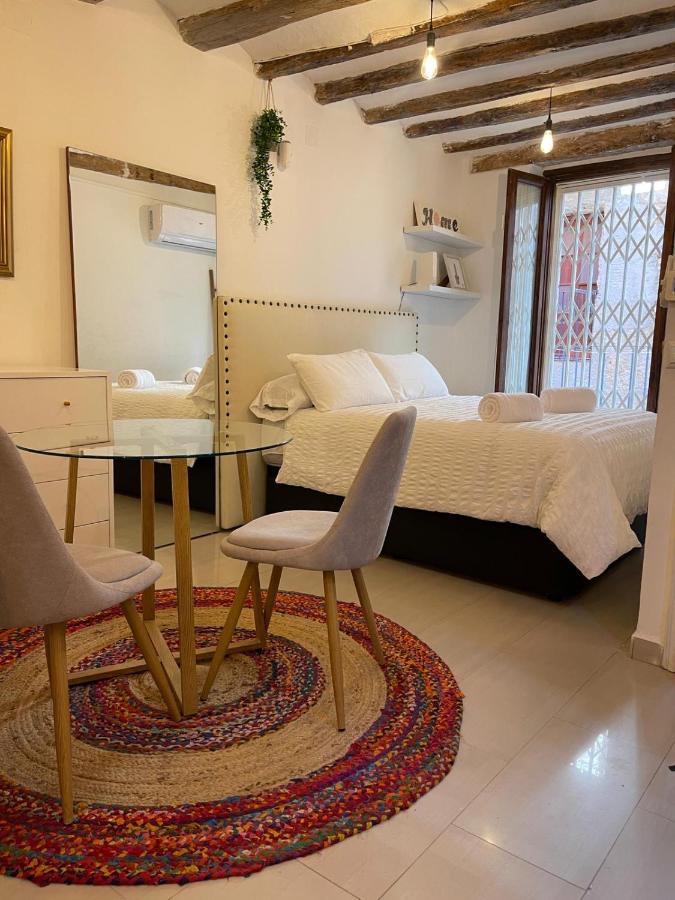 La Curiosa Del Casc Antic Apartment ตาร์ราโกนา ภายนอก รูปภาพ