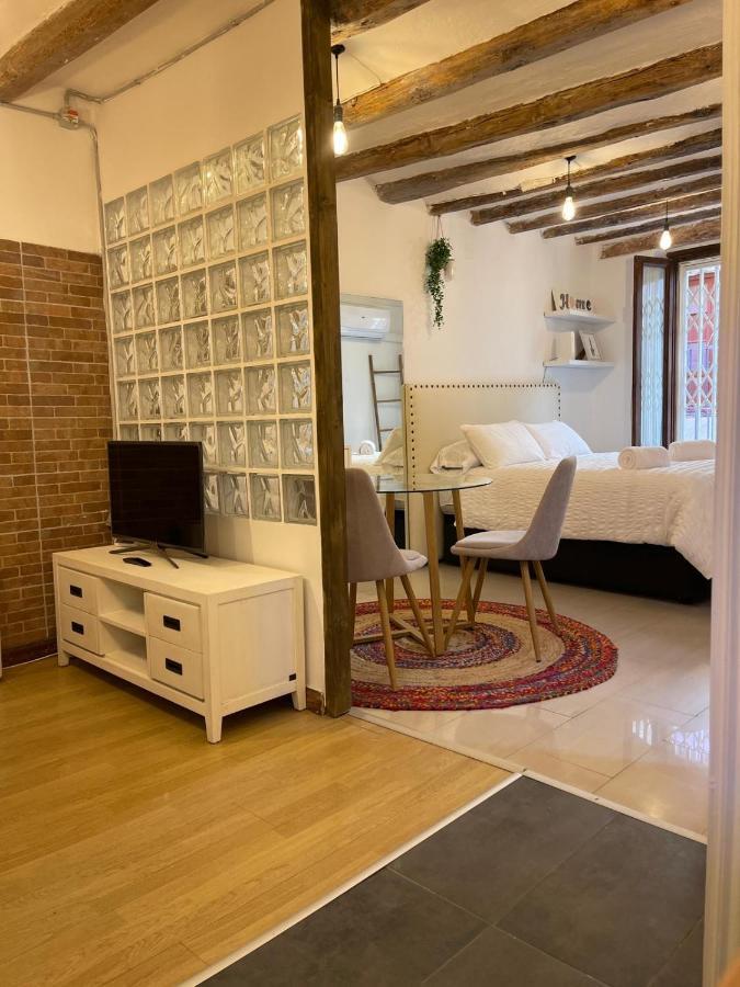 La Curiosa Del Casc Antic Apartment ตาร์ราโกนา ภายนอก รูปภาพ